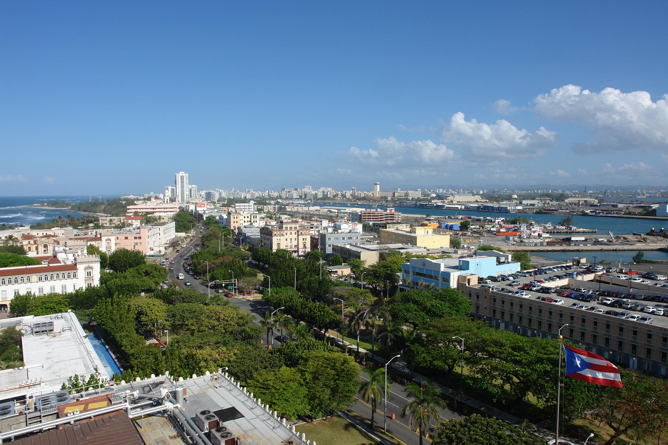 Capitolio de Puerto Rico - San Juan (Puerta de Tierra) - 2011 00101
